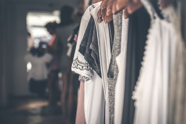 What to Wear on Father's Day: Outfit Ideas for Women 2026