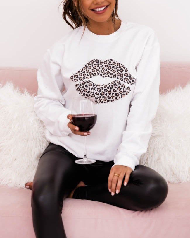 Valentine's Day Heart Crewneck Sweatshirt for Women Cute Shirts Long sleeve