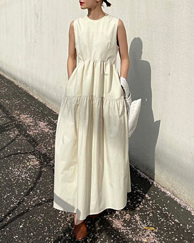 Sleeveless A-line Pleated Round Neck Mid-length Dresses